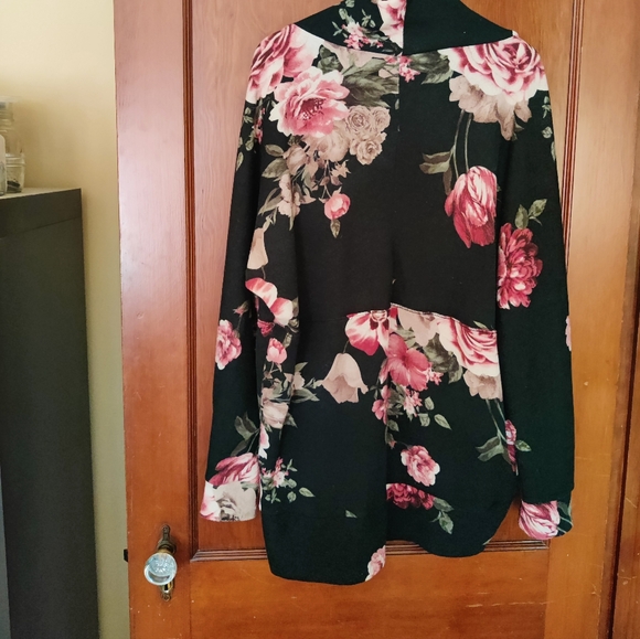 🌸 Floral Print Cocoon Cardigan by Wanna B - Picture 2 of 9